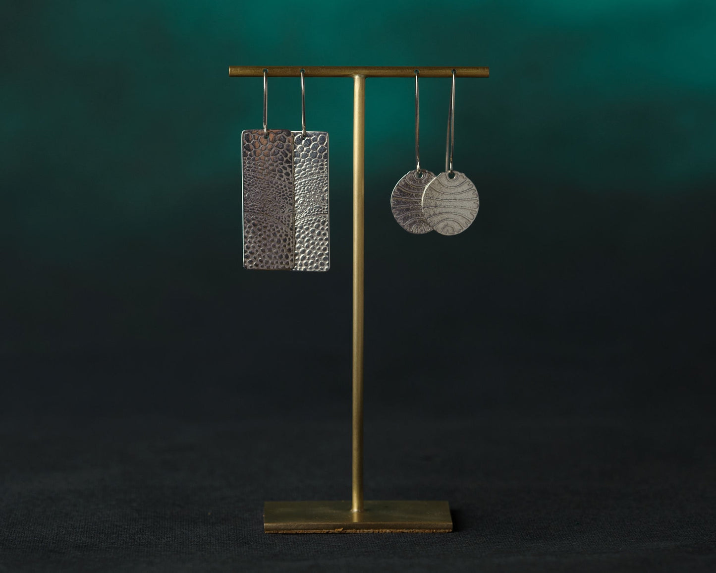 Janet - Set of 5 Solid Brass T-Bar Earring Stands 120 mm Tall, 6 Variations Available
