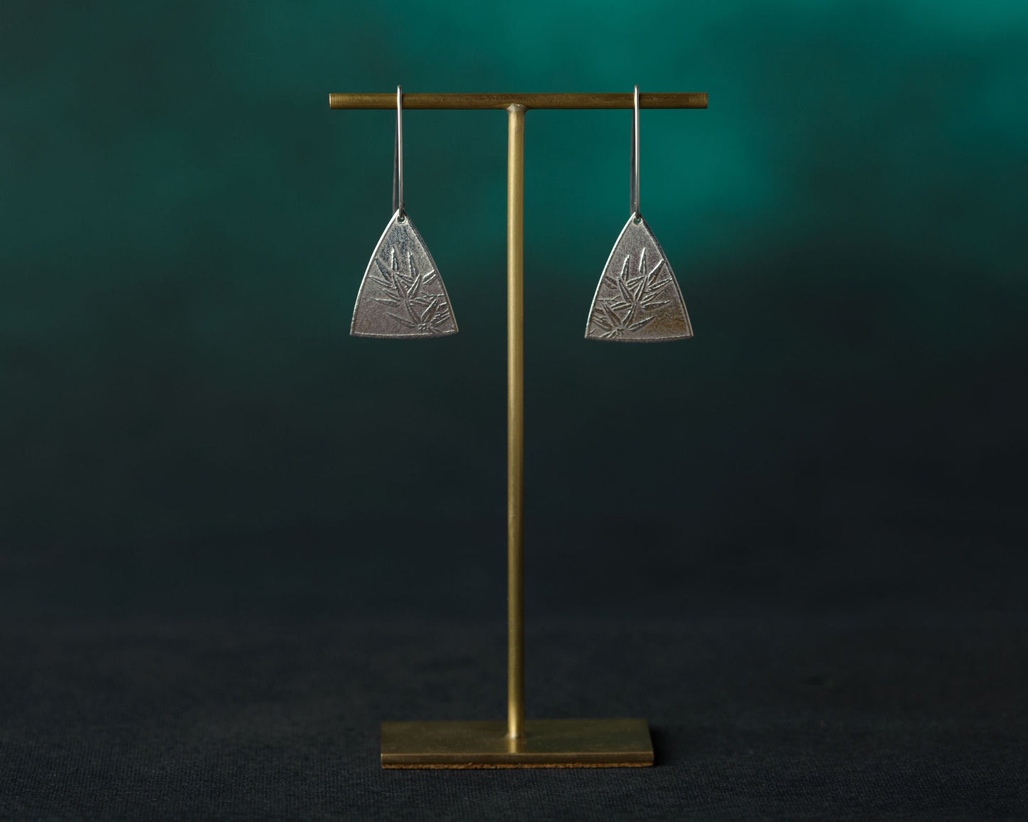 Janet - Set of 5 Solid Brass T-Bar Earring Stands 120 mm Tall, 6 Variations Available